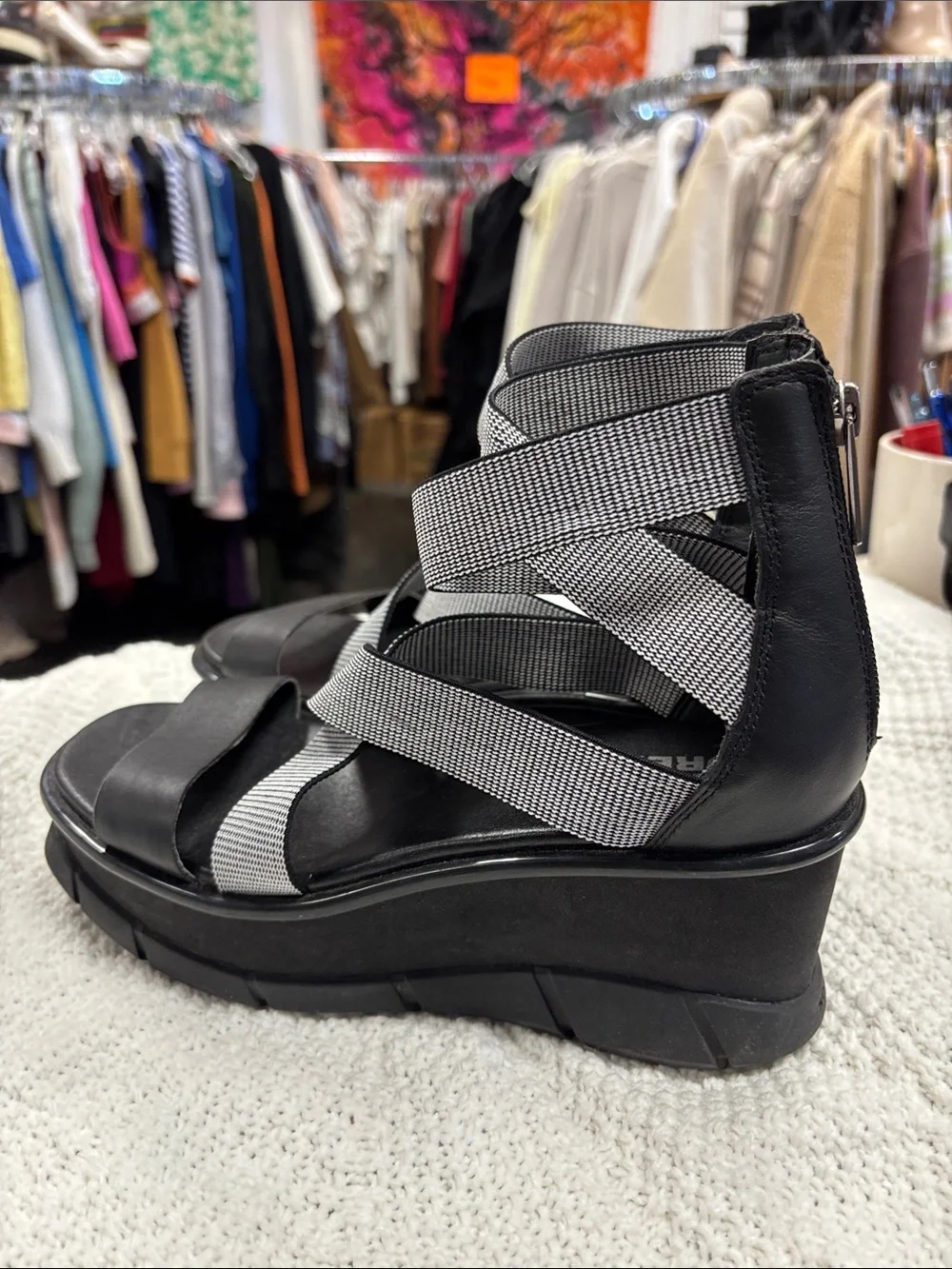 Sorel bold wedge